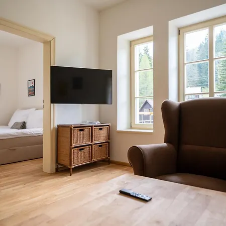 - Lesni Brana Apartment *